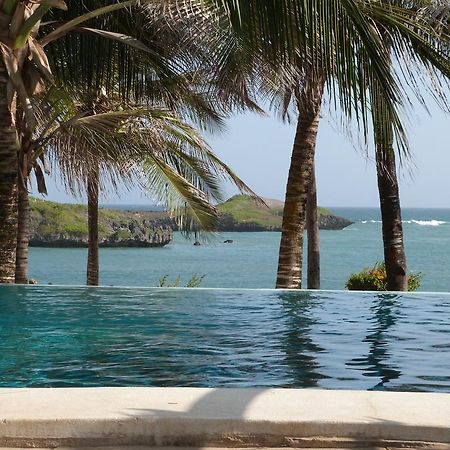 Aquarius Club Hotel Watamu Buitenkant foto