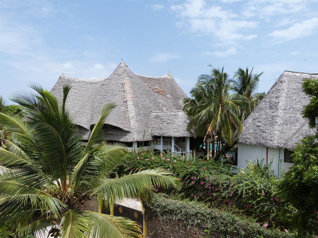 Aquarius Club Hotel Watamu Buitenkant foto
