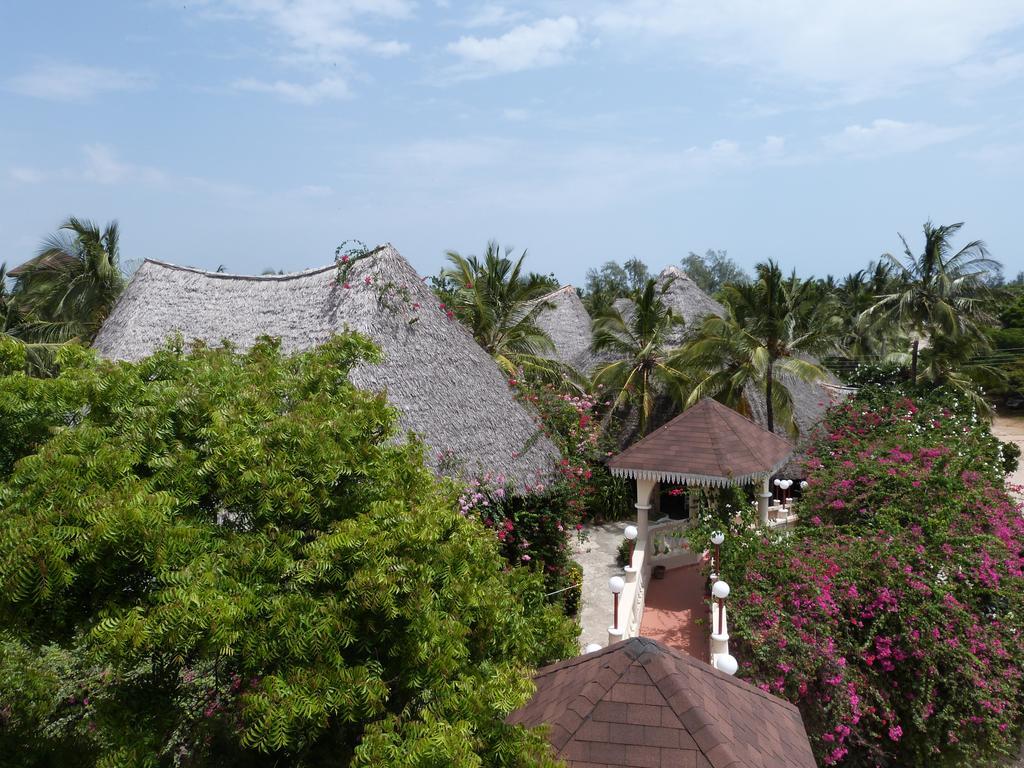 Aquarius Club Hotel Watamu Buitenkant foto