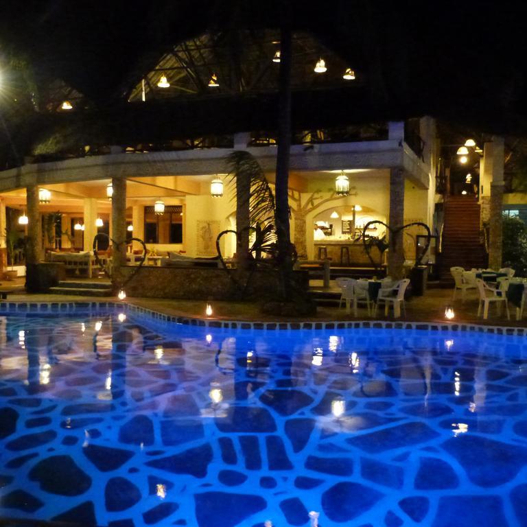 Aquarius Club Hotel Watamu Buitenkant foto