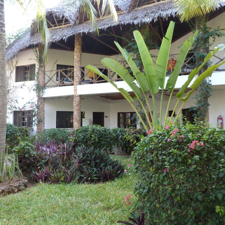 Aquarius Club Hotel Watamu Buitenkant foto