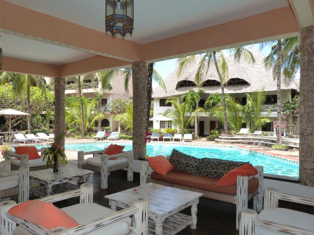 Aquarius Club Hotel Watamu Buitenkant foto