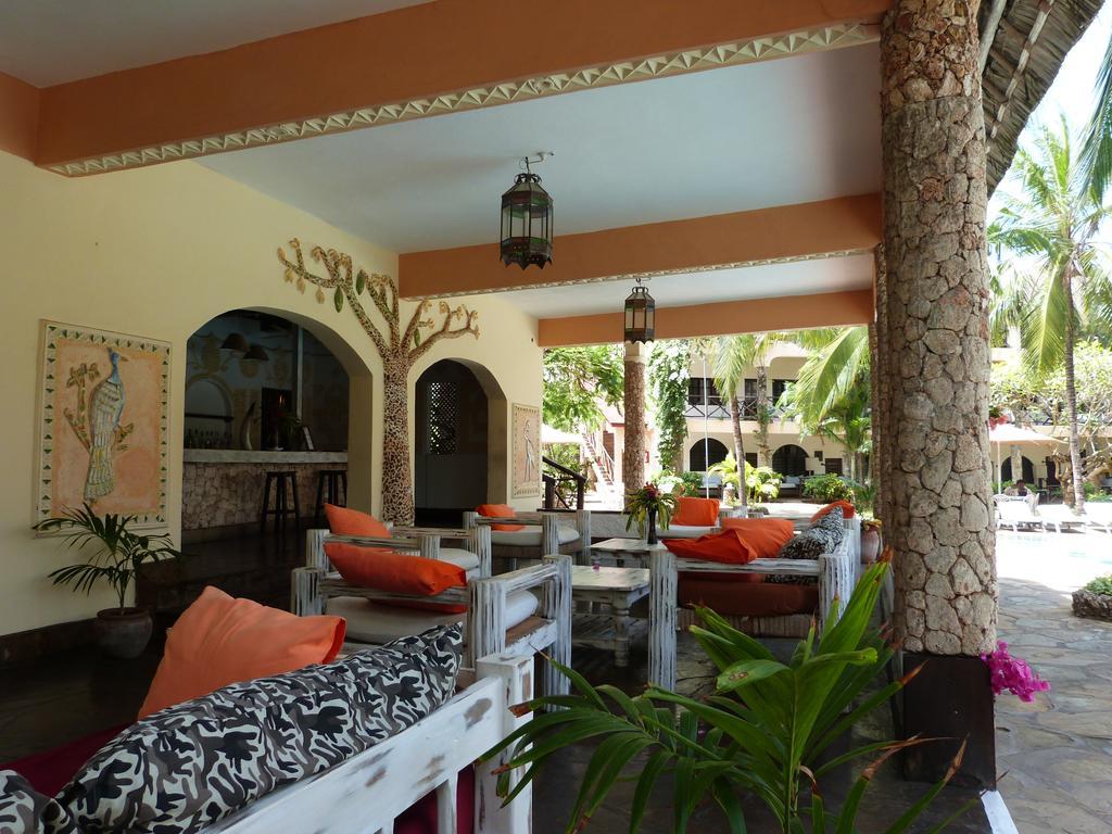 Aquarius Club Hotel Watamu Buitenkant foto