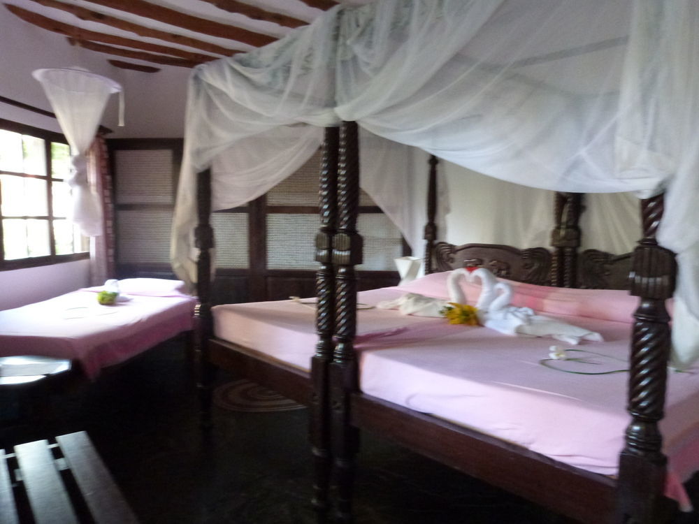 Aquarius Club Hotel Watamu Buitenkant foto