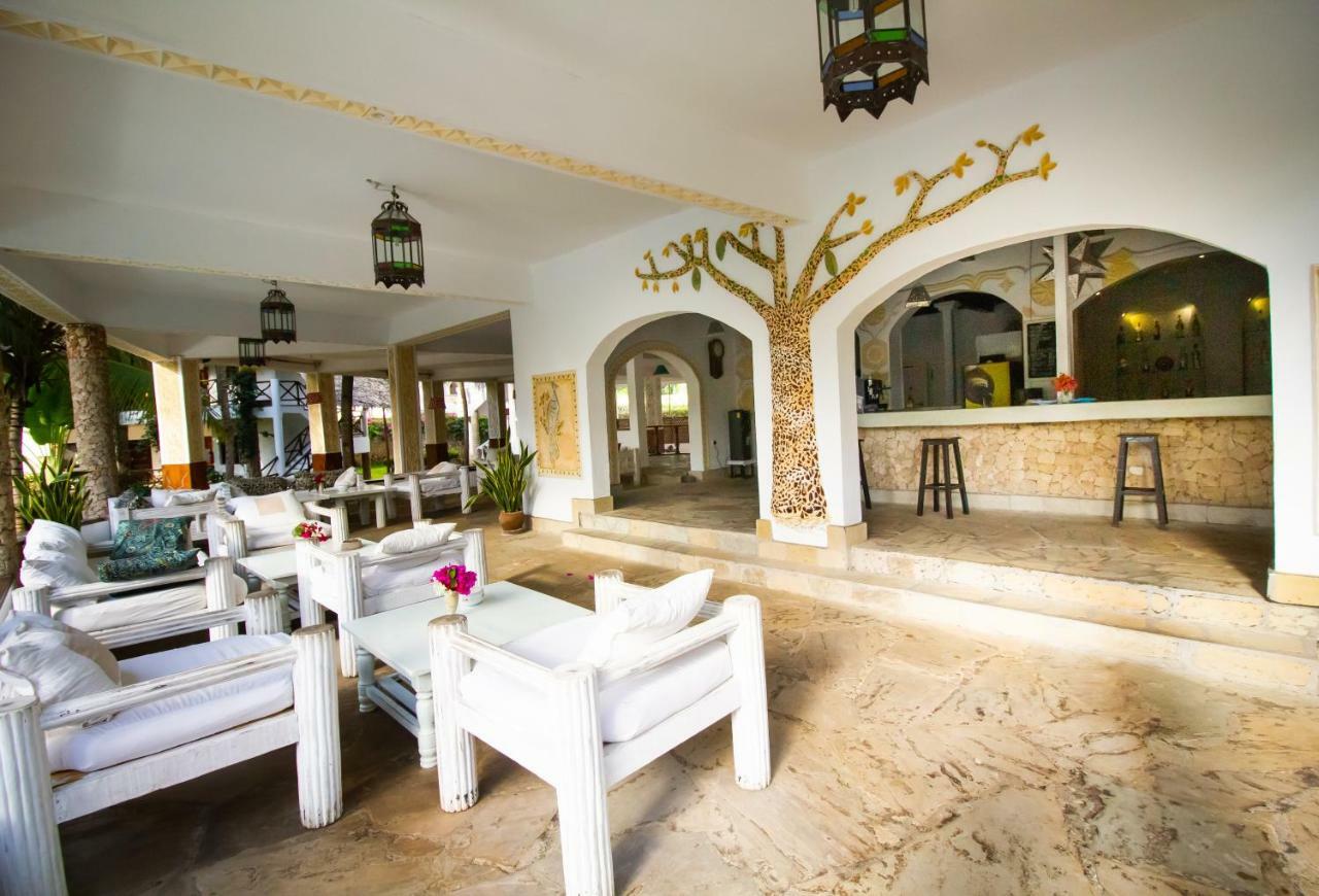Aquarius Club Hotel Watamu Buitenkant foto