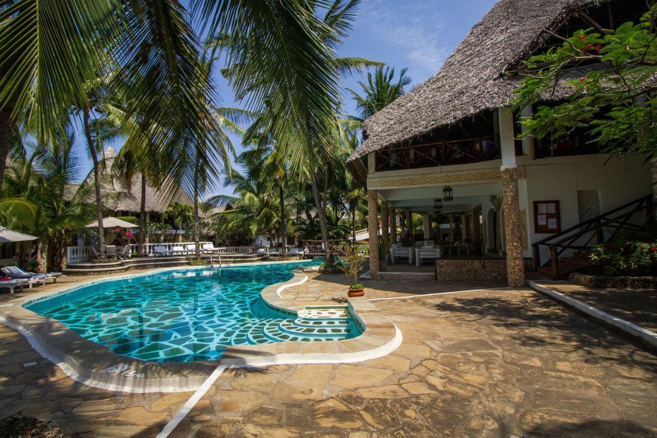 Aquarius Club Hotel Watamu Buitenkant foto